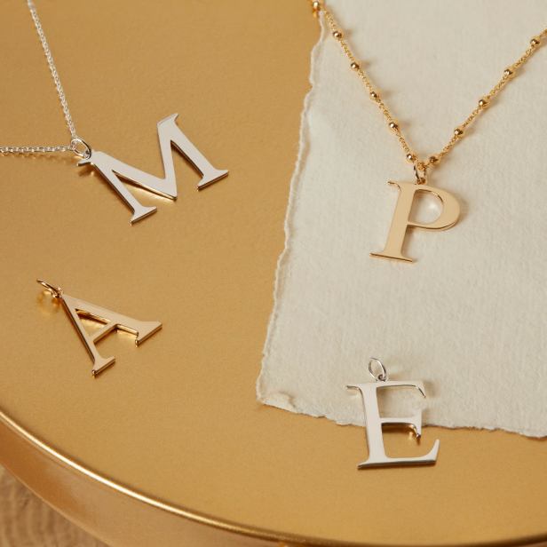 Collier charm lettre 18 mm Argent
