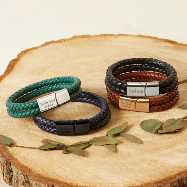Bracelet homme personnalisé en cuir marron tressé, double tour avec boucle noire