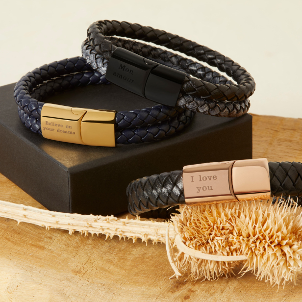 Bracelet homme personnalisable avec cuir tressé noir et boucle rosée