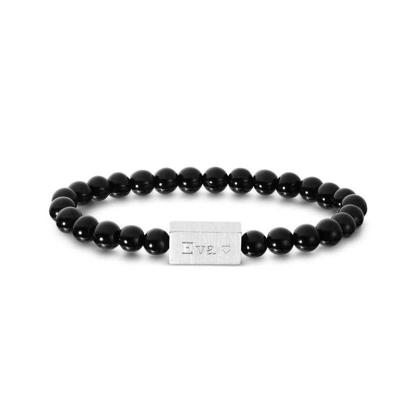 Bracelet personnalisé perles noires avec médaillon argenté
