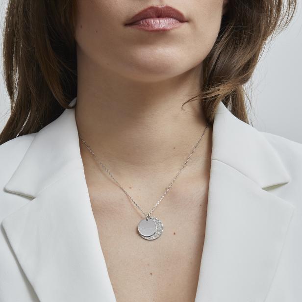 Collier personnalisé médaille martelée 20 mm et médaille gravée 15 mm en Argent
