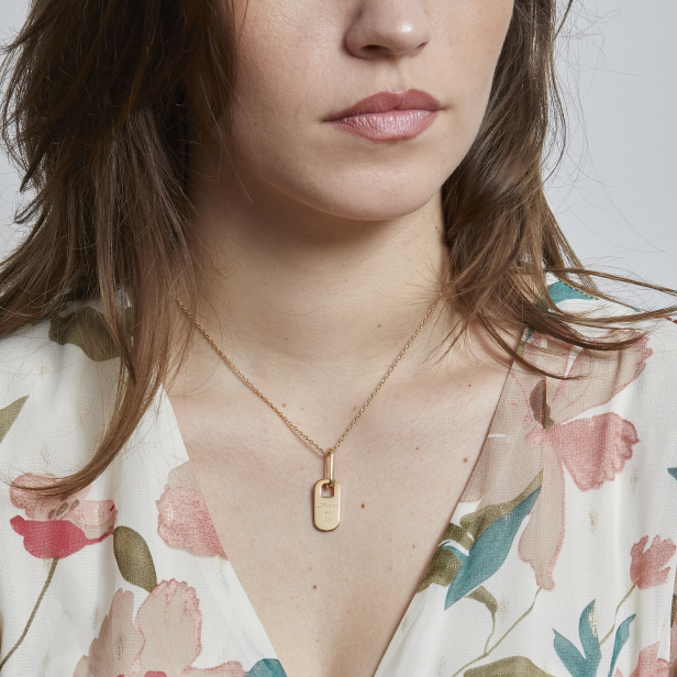 Collier personnalisé Plaqué Or médaille rectangulaire