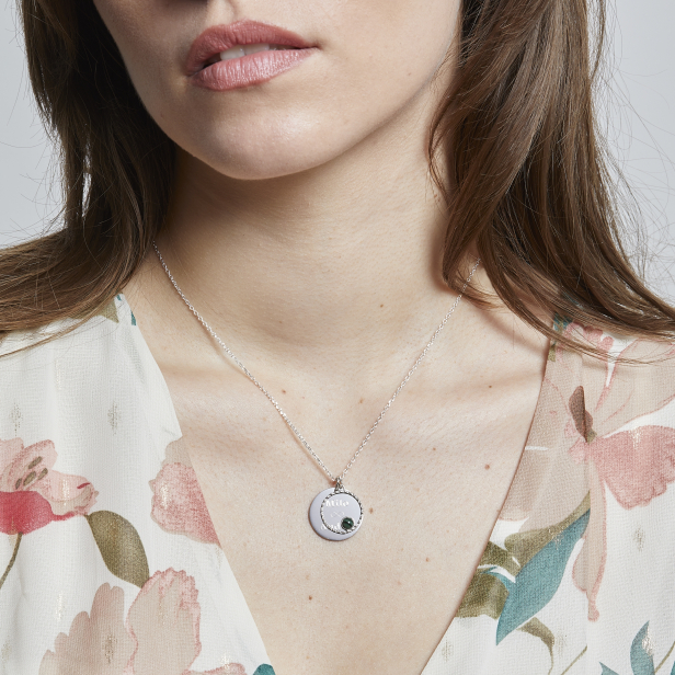 Collier médaille 20 mm Argent personnalisée et pendentif cercle avec pierre verte