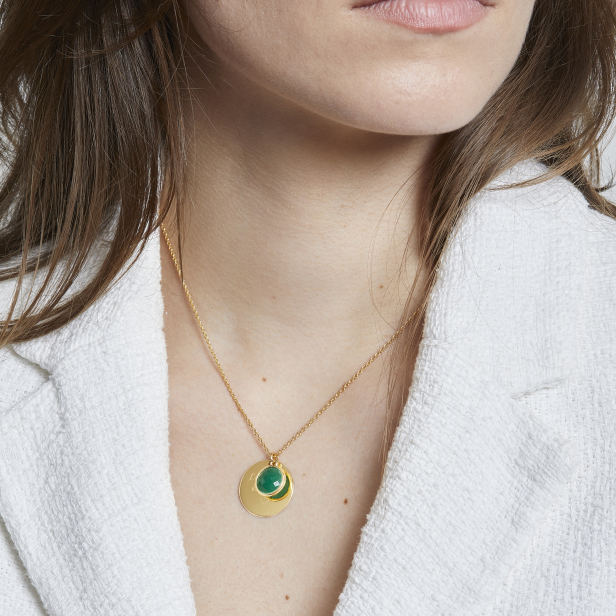 Collier personnalisé médaille 20 mm Plaqué Or et pierre vert émeraude