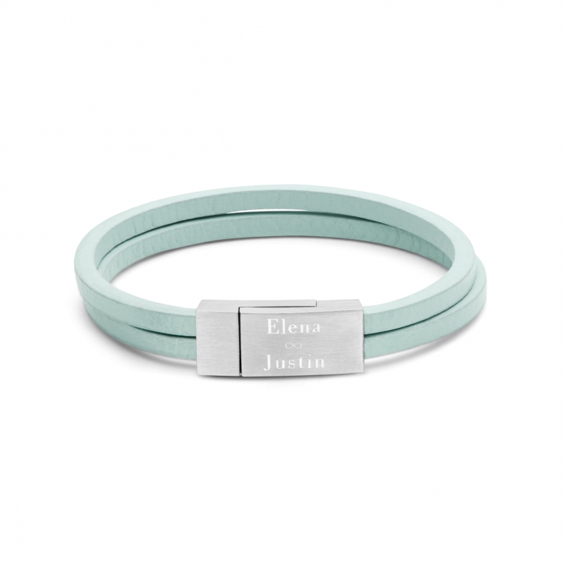 Bracelet enfant personnalisé en cuir plat vert clair, double tour avec boucle argentée