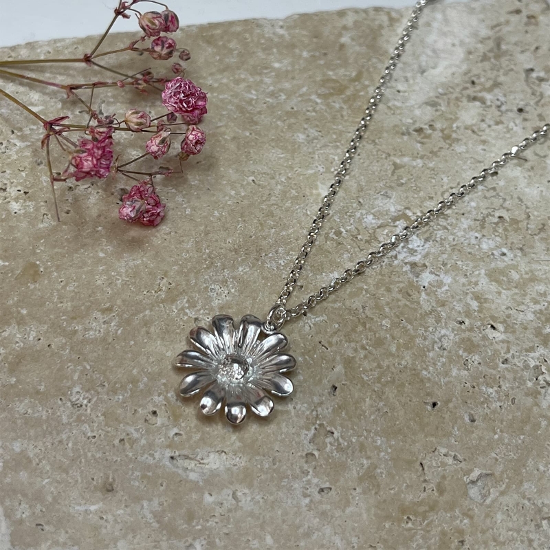 Collier fleur de printemps Argent