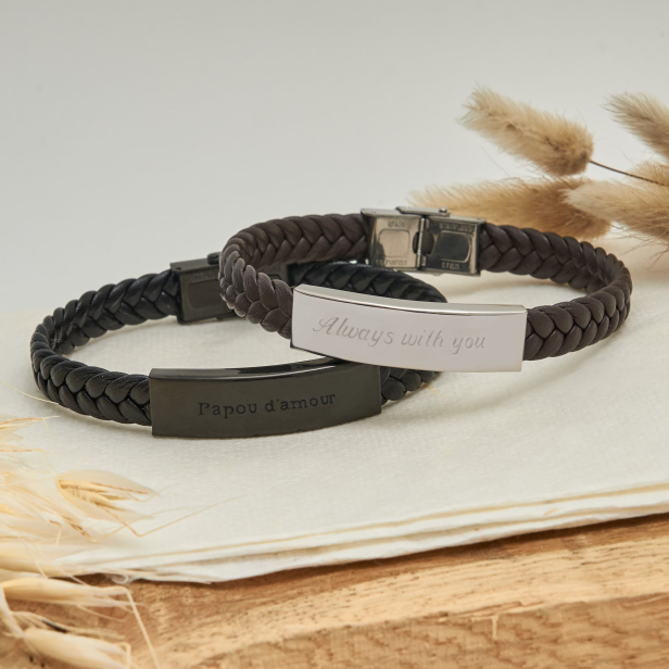 Bracelet homme personnalisé en cuir tressé marron et boucle argentée