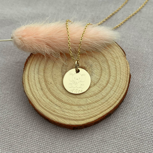 Collier personnalisé médaille 15 mm dessin éléphant en Plaqué Or