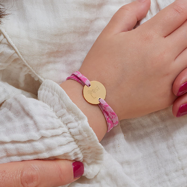 Bracelet liberty rose personnalisé enfant avec lettre florale gravée