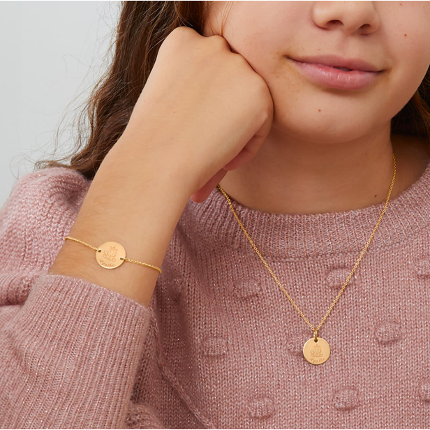 Bracelet et collier personnalisés pour enfant avec illustration licorne.