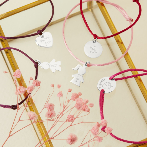Bracelets cordons pour enfant personnalisés.